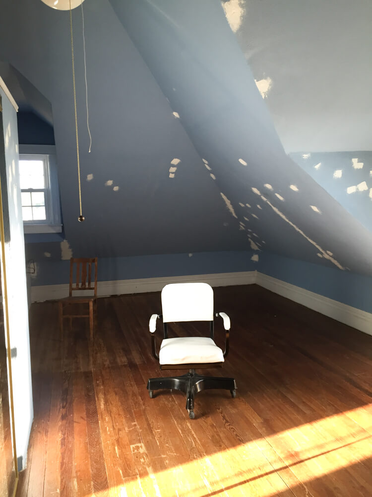 How to paint your walls before pic