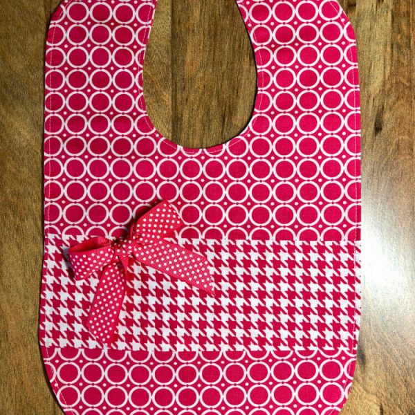 How to make a bib with a bow