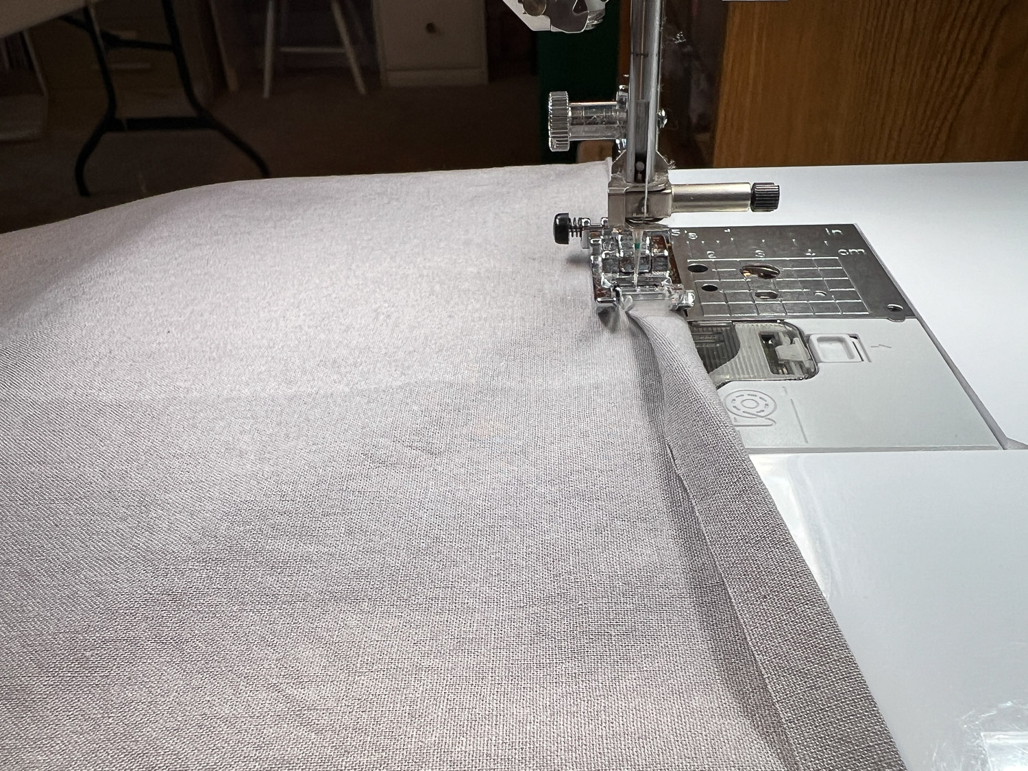 How to make a simple bathroom curtain