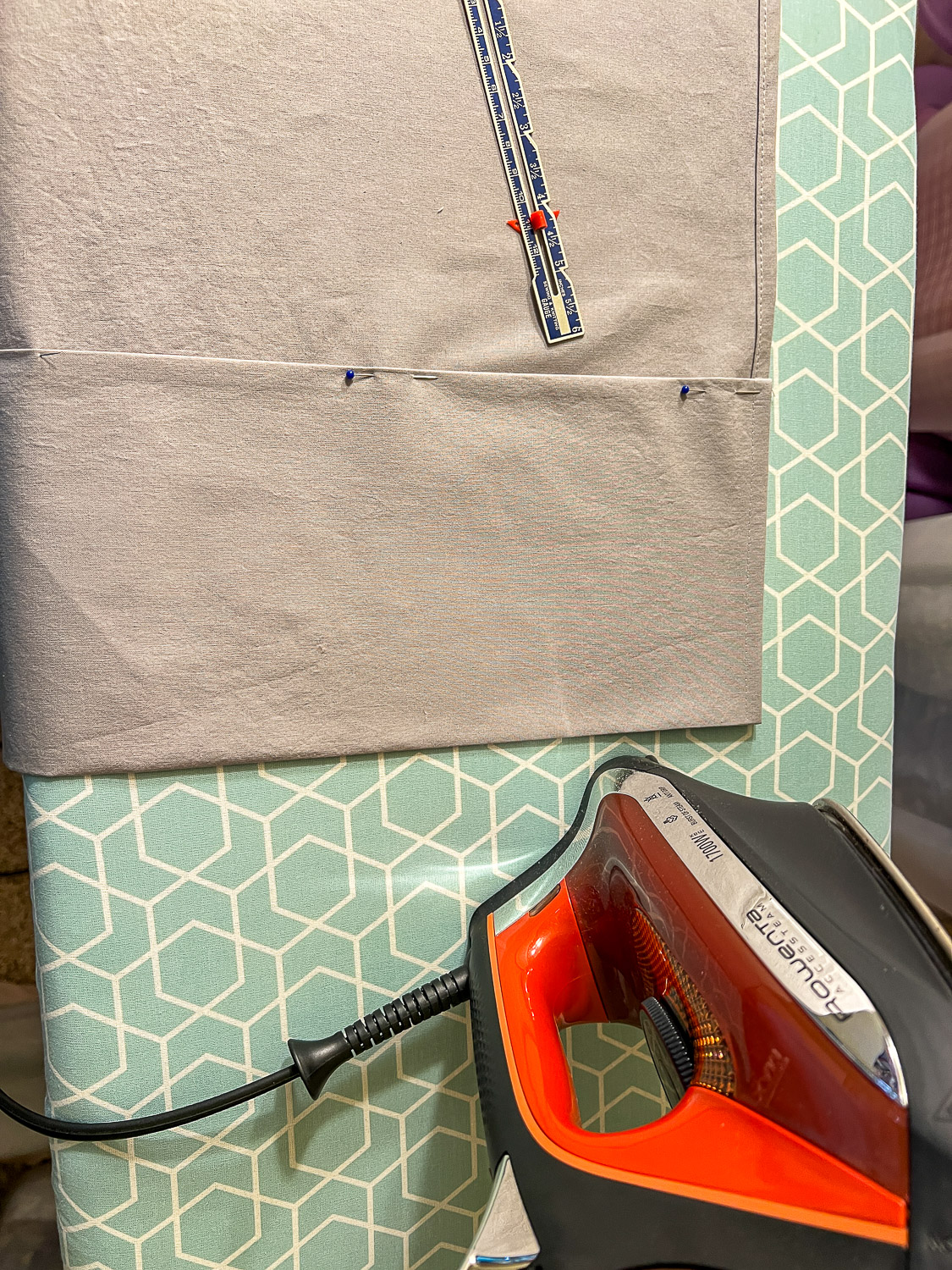 How to make a simple bathroom curtain