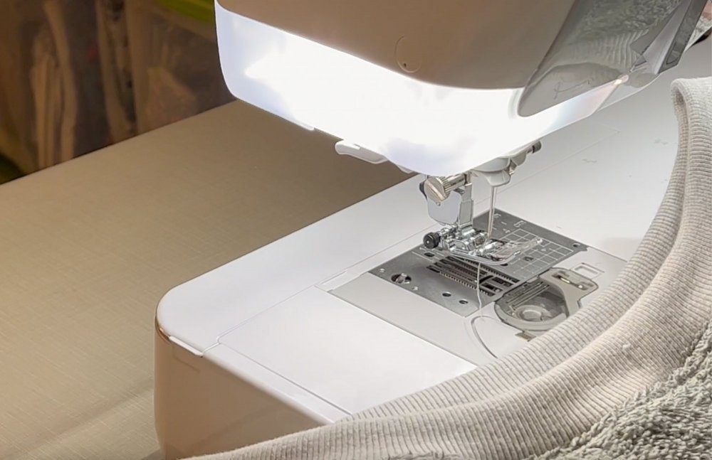 How to embroider a name on a towel