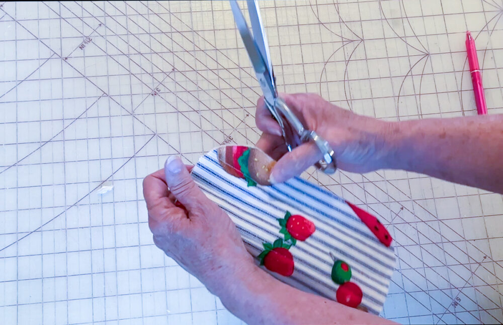 How to make a quilted potholder