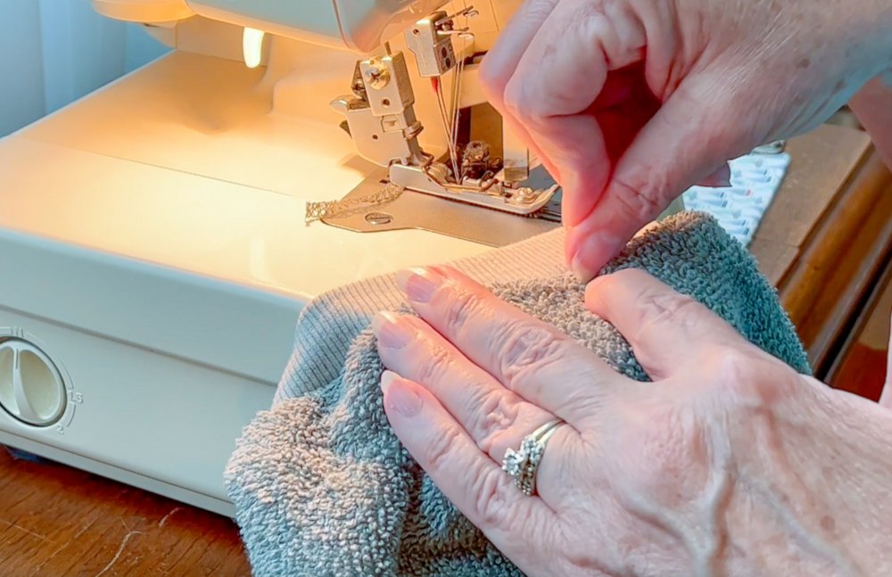 How to make an adult bib