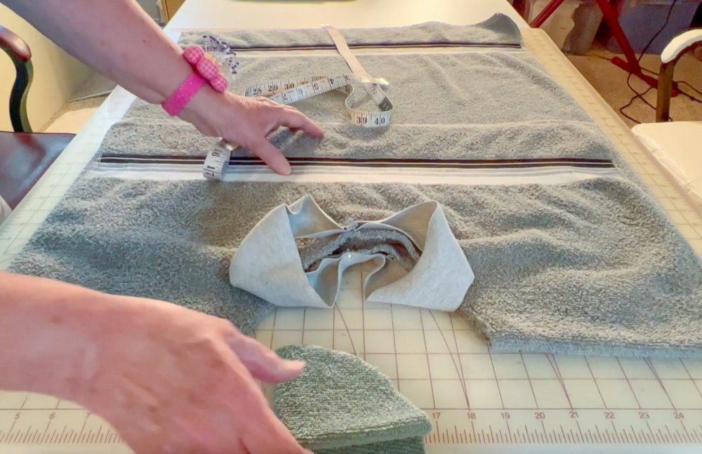 How to make an adult bib