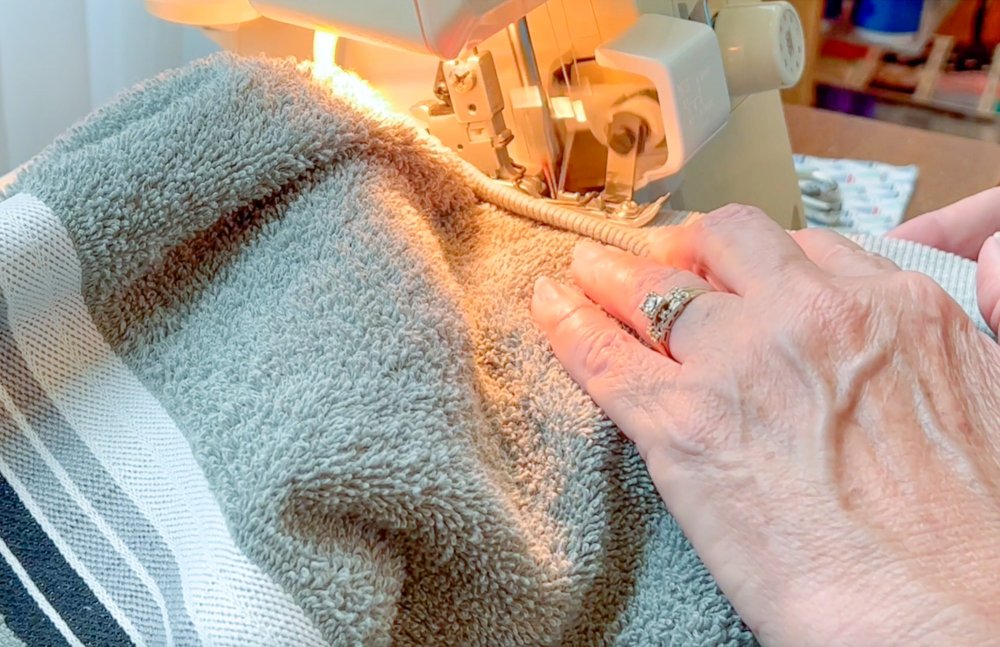 How to make an adult bib