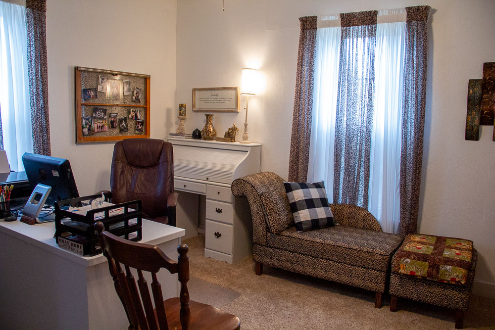 Office Makeover After Pic